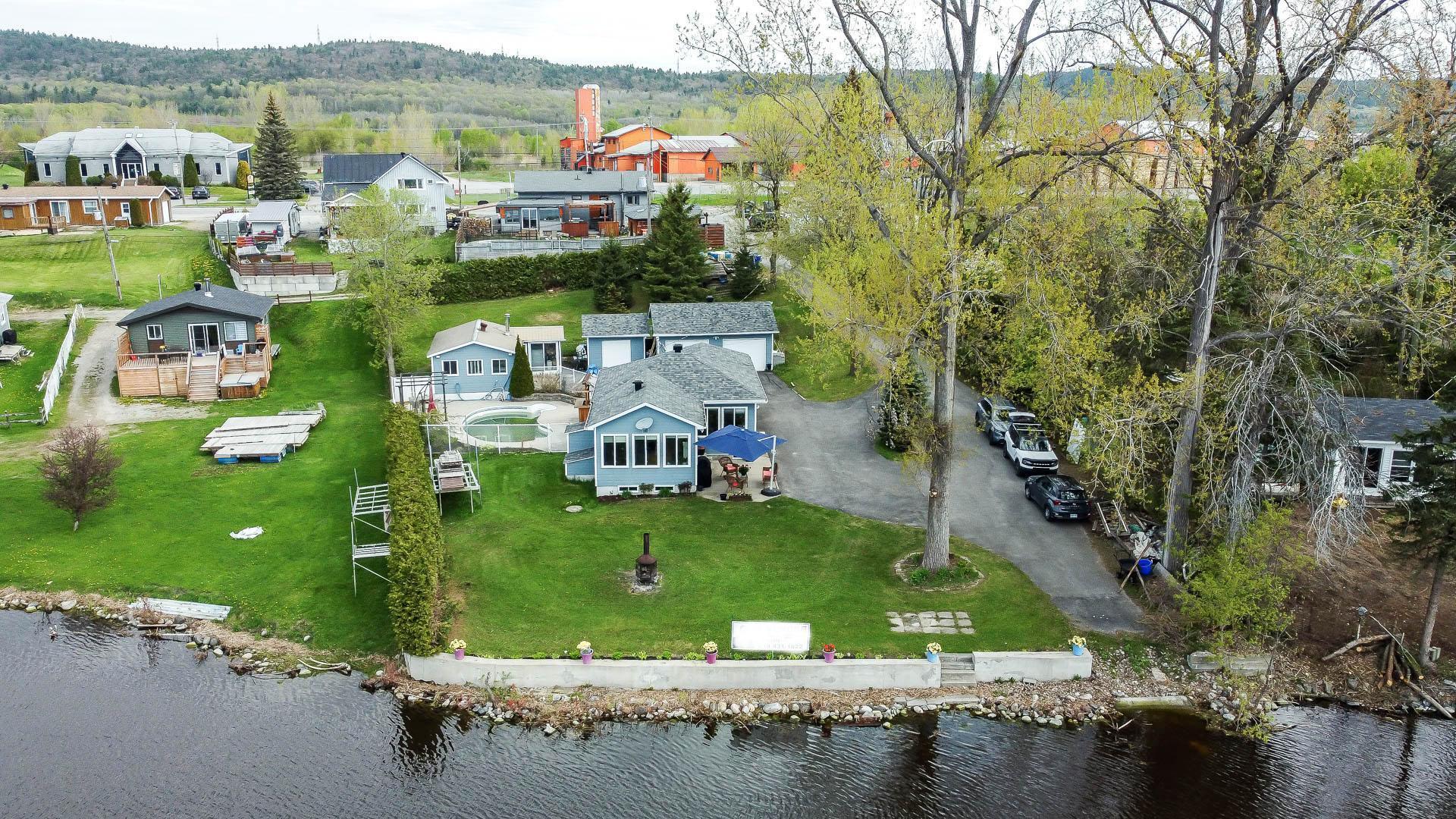 









146


Rue Principale

,
Fassett,




QC
J0V1H0

