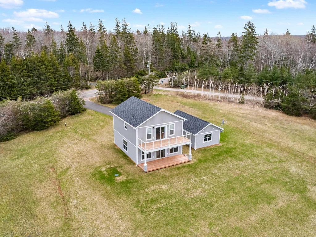 












2187 Trout River Road

,
Stanley Bridge,




PE
C0A 1E0

