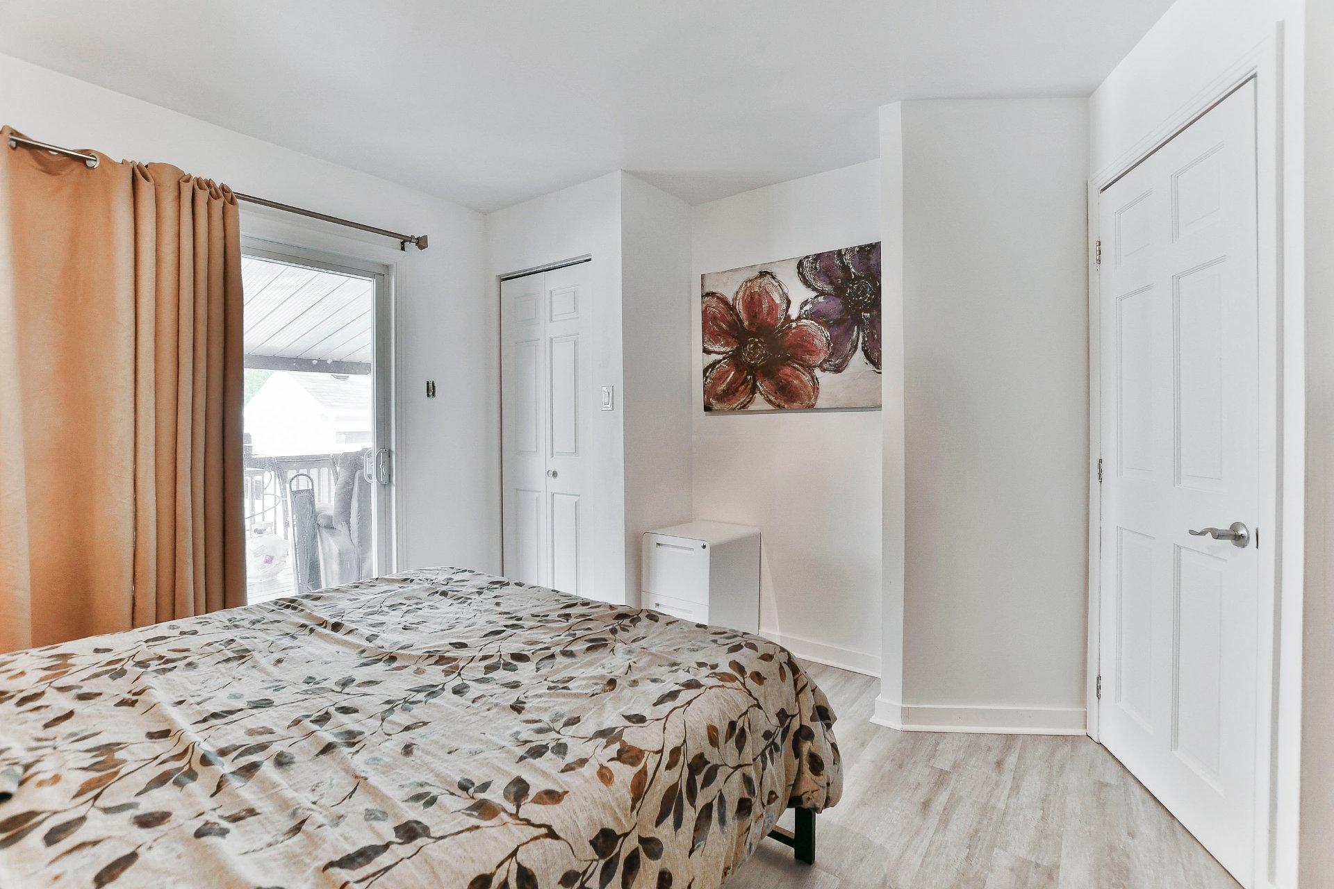









8835


Av. Gravel

,
Laval (Saint-François),




QC
H7A1P2

