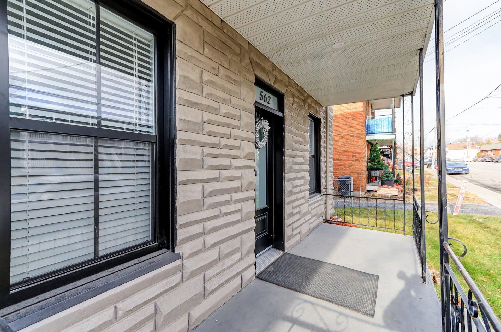 









562


Rue Fournier

,
Saint-Jérôme,




QC
J7Z4V6

