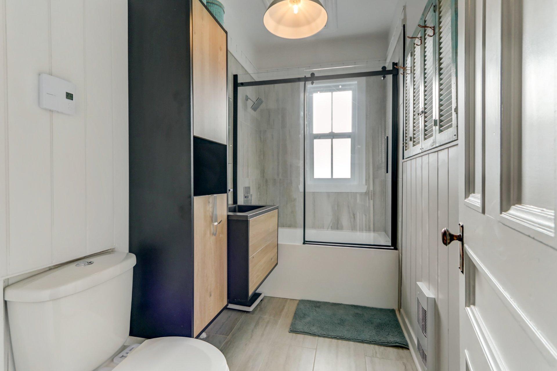 









562


Rue Fournier

,
Saint-Jérôme,




QC
J7Z4V6

