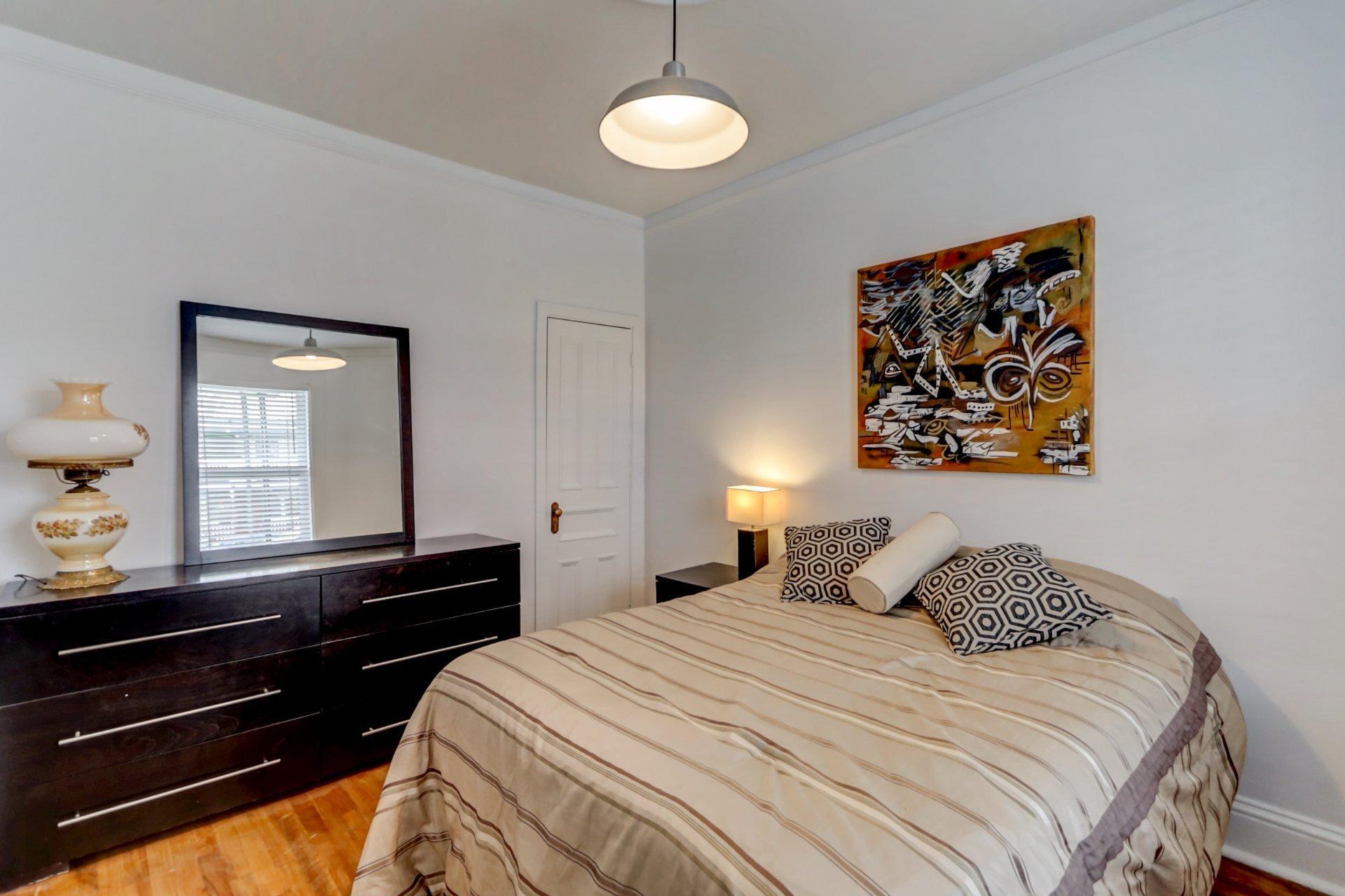 









562


Rue Fournier

,
Saint-Jérôme,




QC
J7Z4V6

