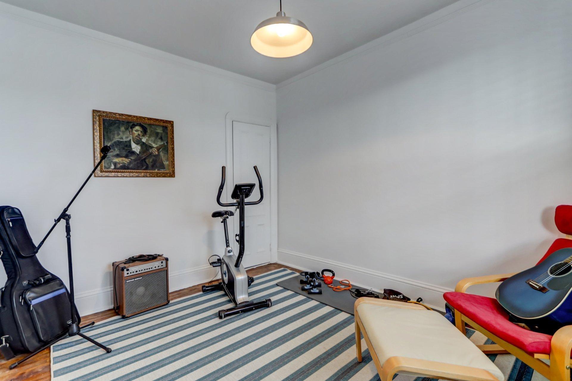 









562


Rue Fournier

,
Saint-Jérôme,




QC
J7Z4V6

