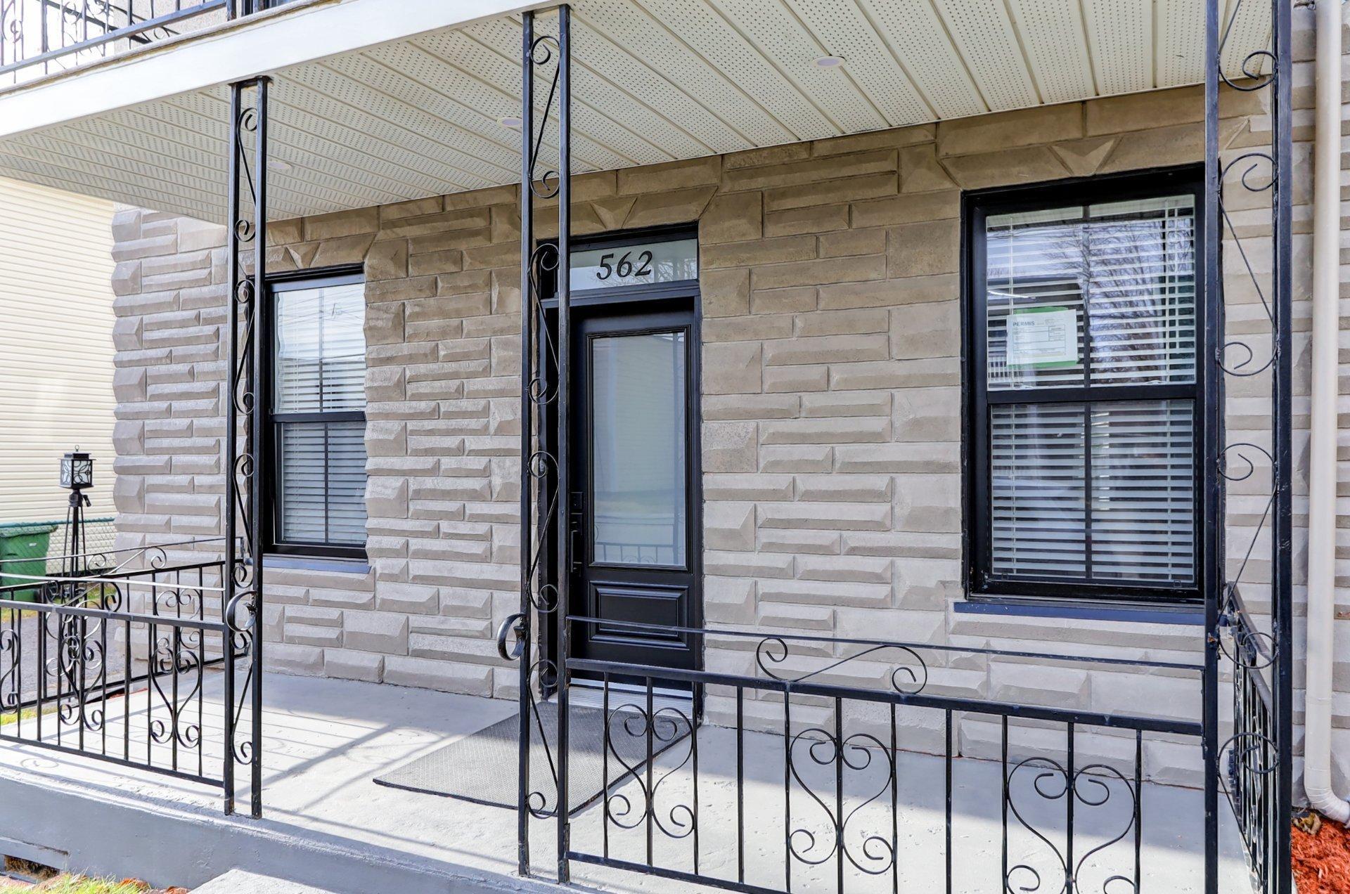 









562


Rue Fournier

,
Saint-Jérôme,




QC
J7Z4V6

