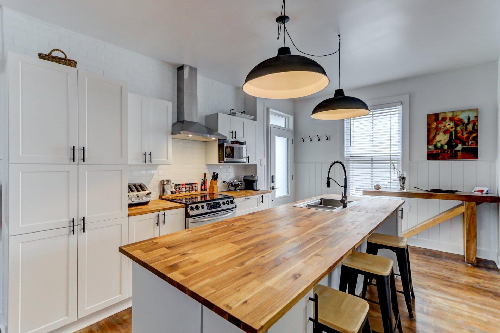 









562


Rue Fournier

,
Saint-Jérôme,




QC
J7Z4V6


