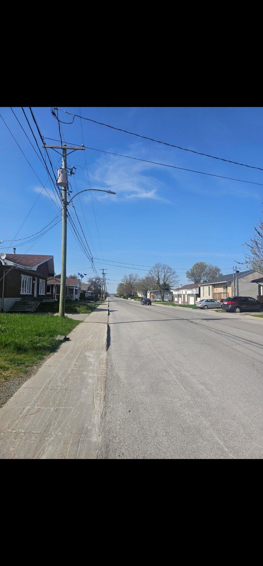 












Rue Archambault

,
Saint-Lin/Laurentides,







QC
J5M2X4

