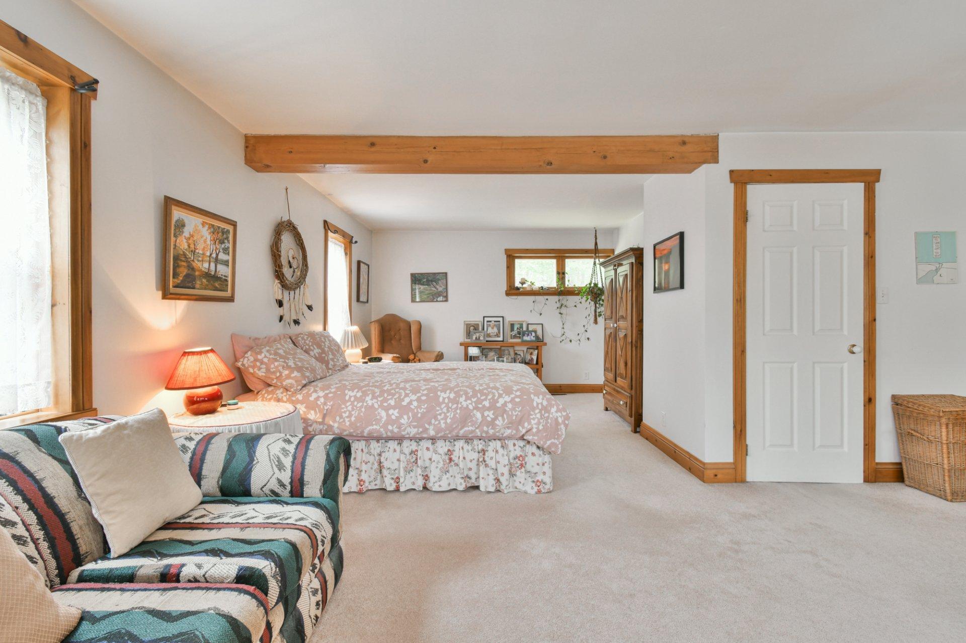 









566


Ch. Forest

,
Saint-Sauveur,




QC
J0R1R7

