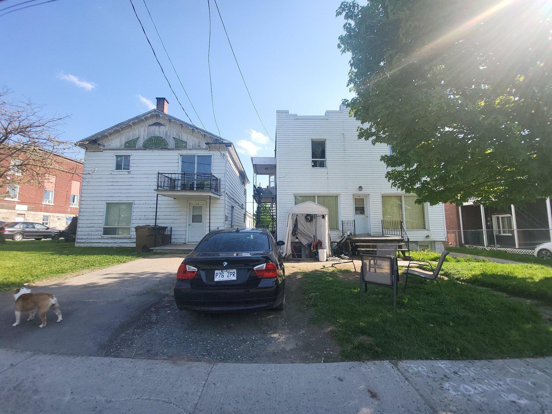 









54

 - 54B


Rue Daniel-Johnson

,
Danville,




QC
J0A1A0

