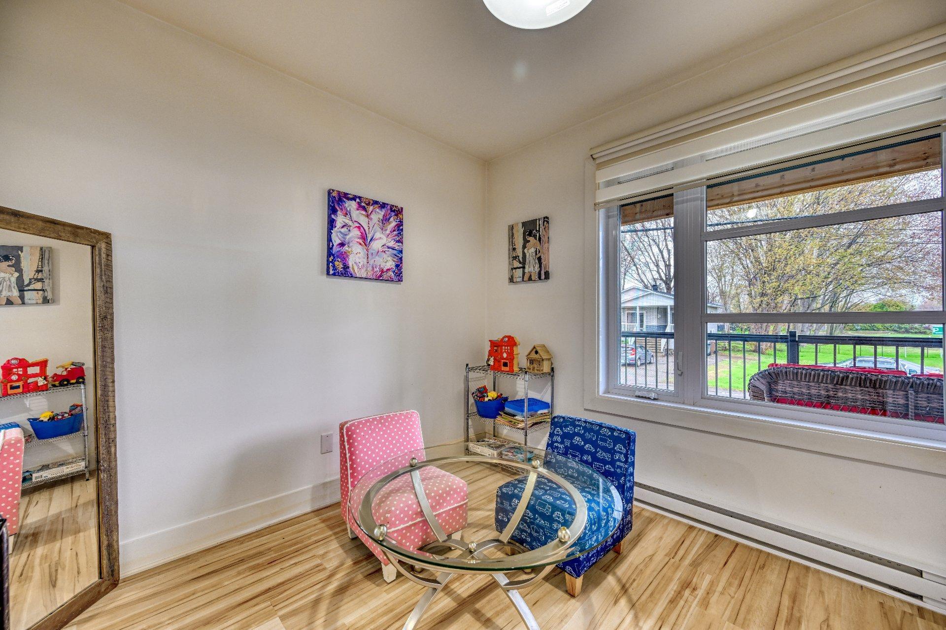 









52Z

 - 52AZ


31e Avenue

,
Sainte-Marthe-sur-le-Lac,




QC
J0N1P0

