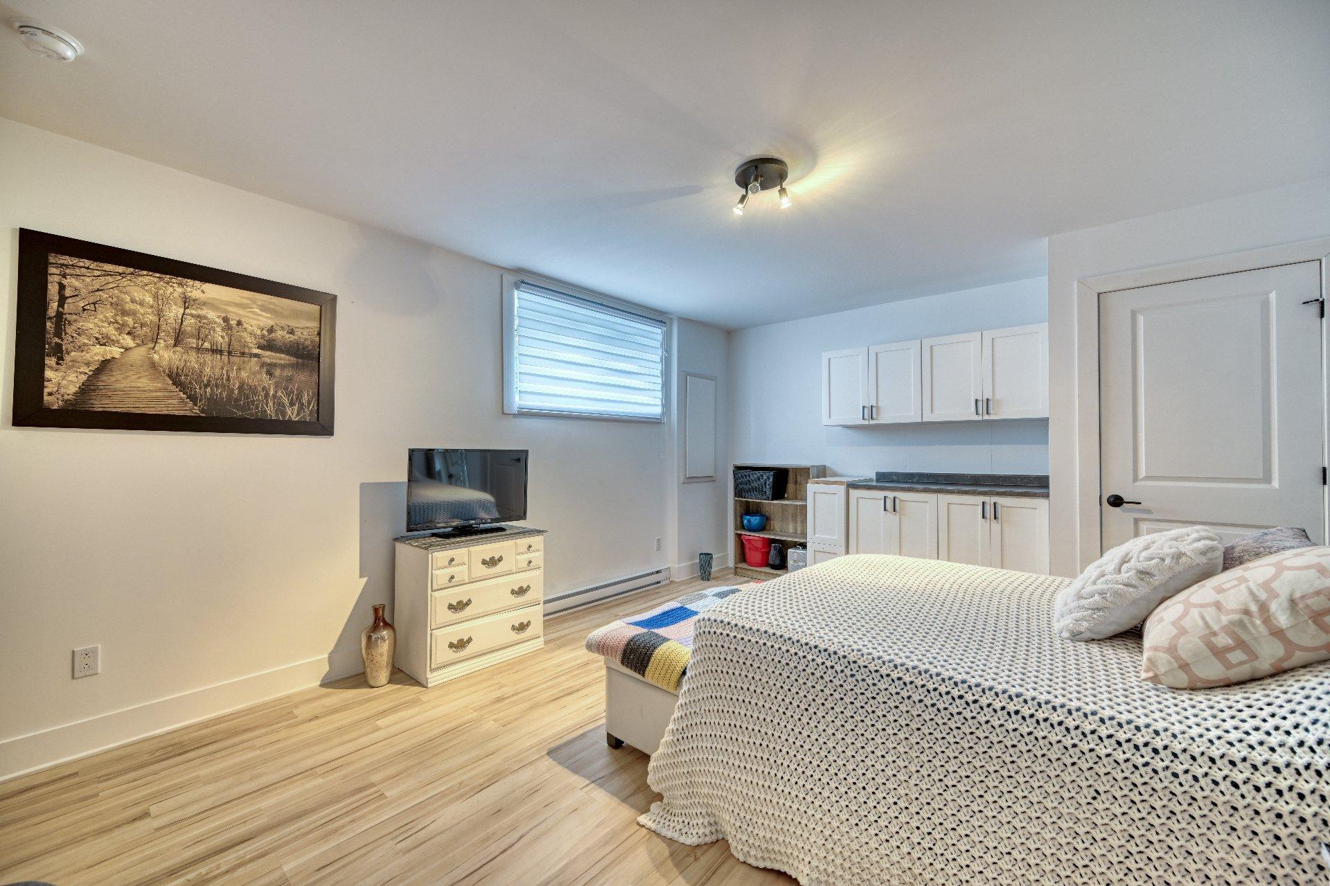 









52Z

 - 52AZ


31e Avenue

,
Sainte-Marthe-sur-le-Lac,




QC
J0N1P0

