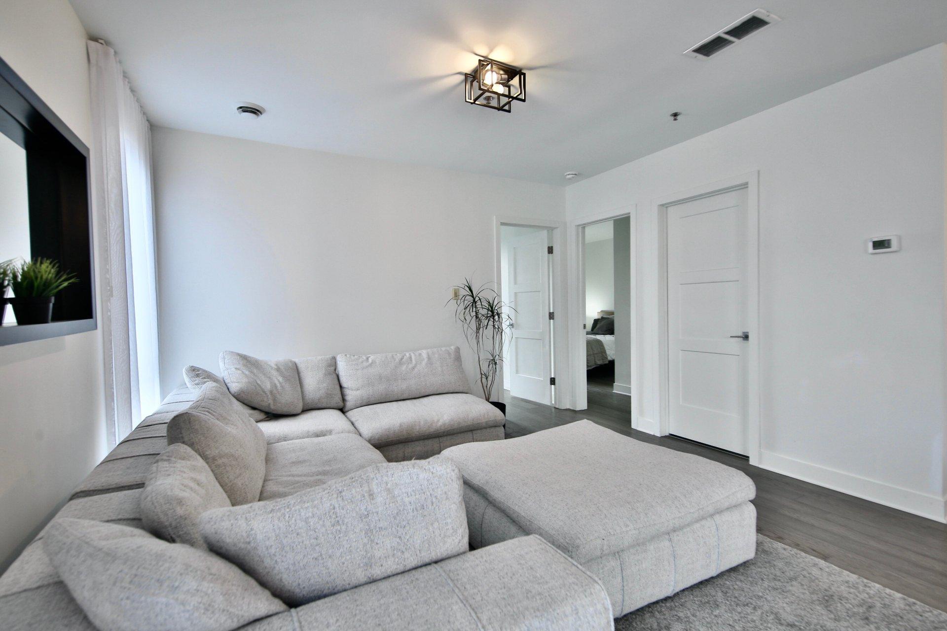 









855


Ch. Tiffin

, 401,
Longueuil (Le Vieux-Longueuil),




QC
J4P3G6

