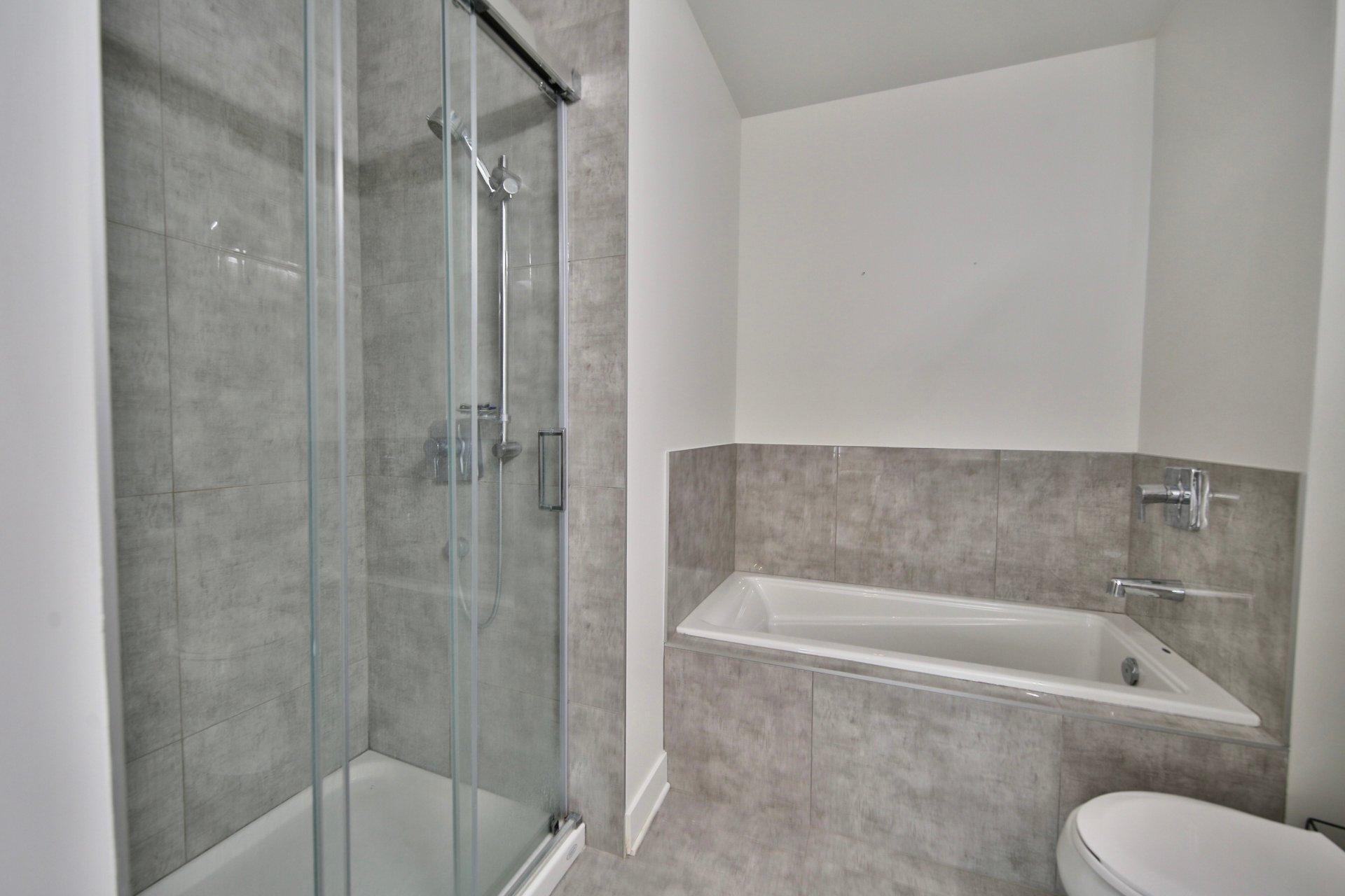 









855


Ch. Tiffin

, 401,
Longueuil (Le Vieux-Longueuil),




QC
J4P3G6

