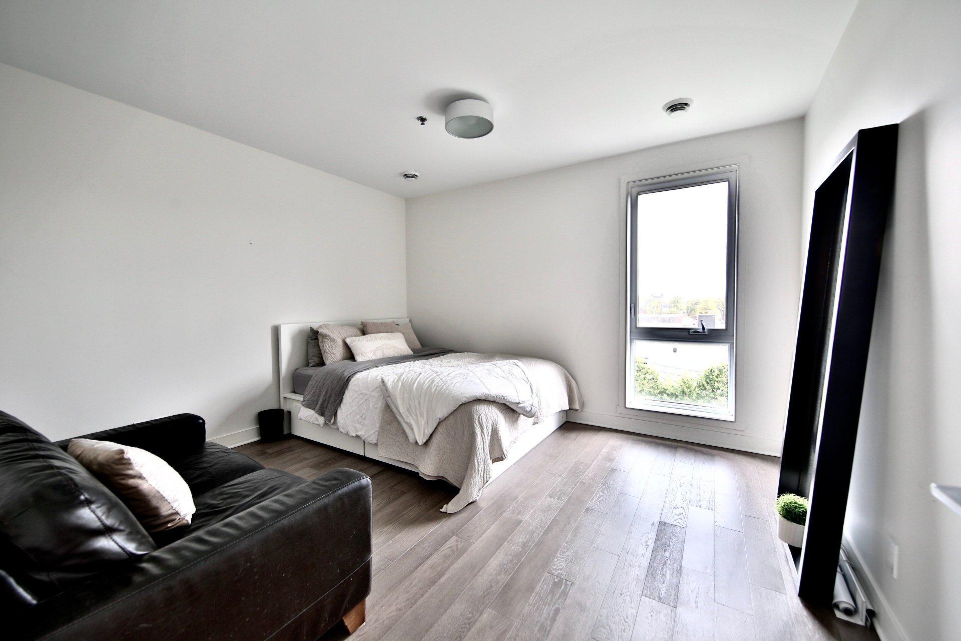 









855


Ch. Tiffin

, 401,
Longueuil (Le Vieux-Longueuil),




QC
J4P3G6

