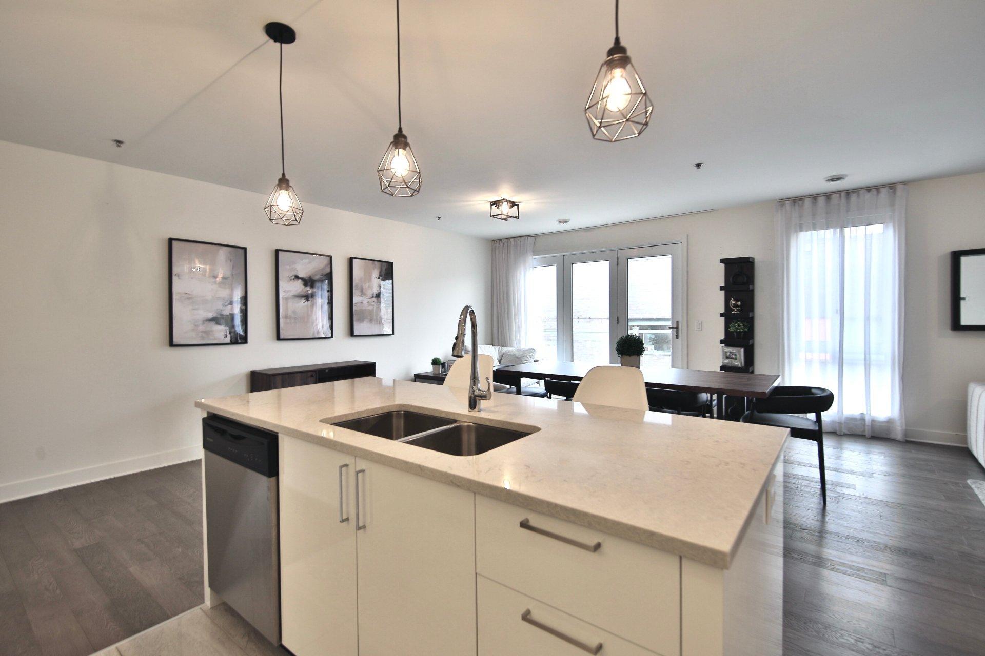 









855


Ch. Tiffin

, 401,
Longueuil (Le Vieux-Longueuil),




QC
J4P3G6

