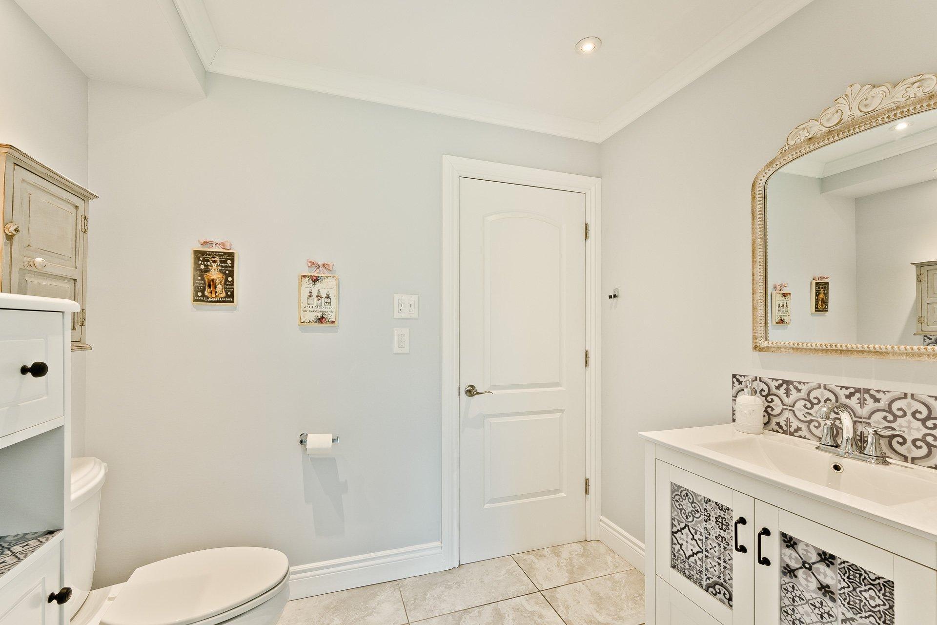 









3324


Rue Générations

,
Sherbrooke (Brompton/Rock Forest/Saint-Élie/Deauville),




QC
J1N0P9


