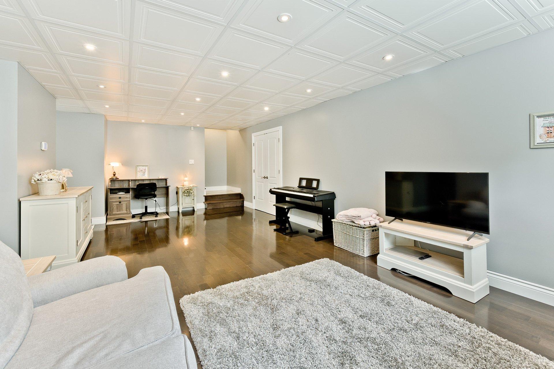 









3324


Rue Générations

,
Sherbrooke (Brompton/Rock Forest/Saint-Élie/Deauville),




QC
J1N0P9

