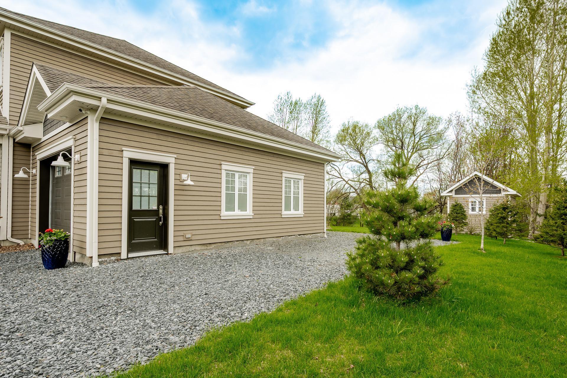 









3324


Rue Générations

,
Sherbrooke (Brompton/Rock Forest/Saint-Élie/Deauville),




QC
J1N0P9

