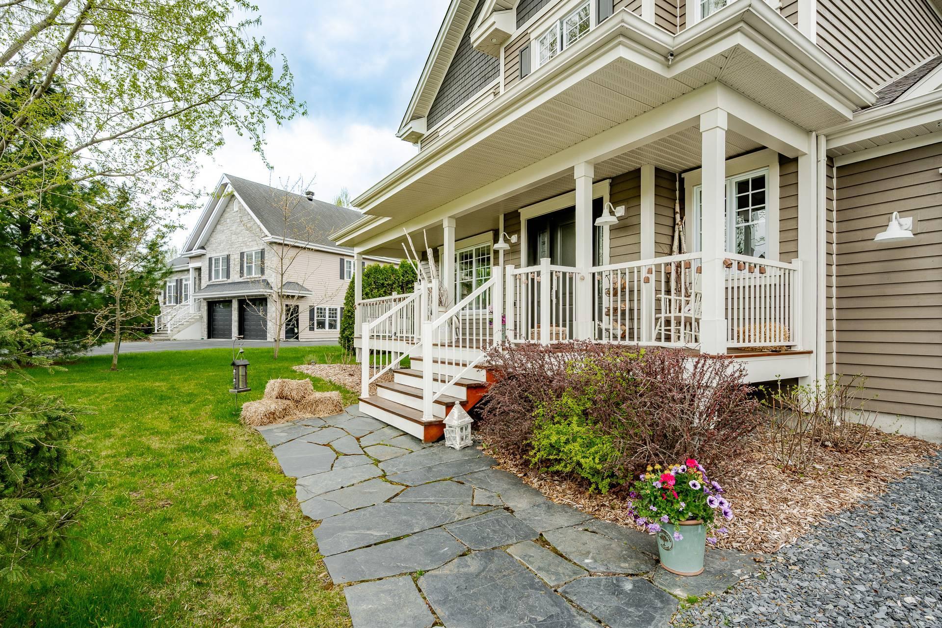 









3324


Rue Générations

,
Sherbrooke (Brompton/Rock Forest/Saint-Élie/Deauville),




QC
J1N0P9

