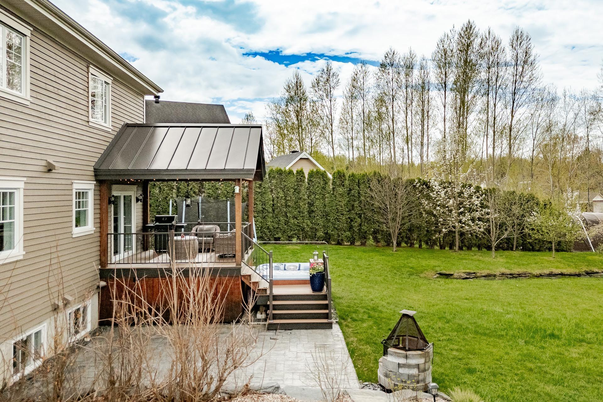 









3324


Rue Générations

,
Sherbrooke (Brompton/Rock Forest/Saint-Élie/Deauville),




QC
J1N0P9

