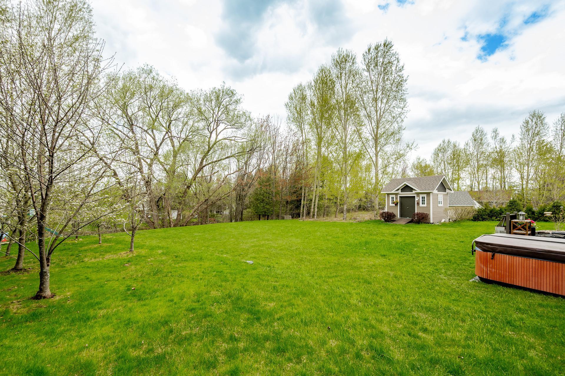 









3324


Rue Générations

,
Sherbrooke (Brompton/Rock Forest/Saint-Élie/Deauville),




QC
J1N0P9


