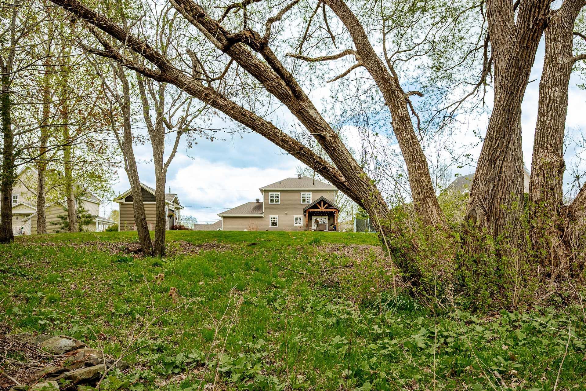 









3324


Rue Générations

,
Sherbrooke (Brompton/Rock Forest/Saint-Élie/Deauville),




QC
J1N0P9

