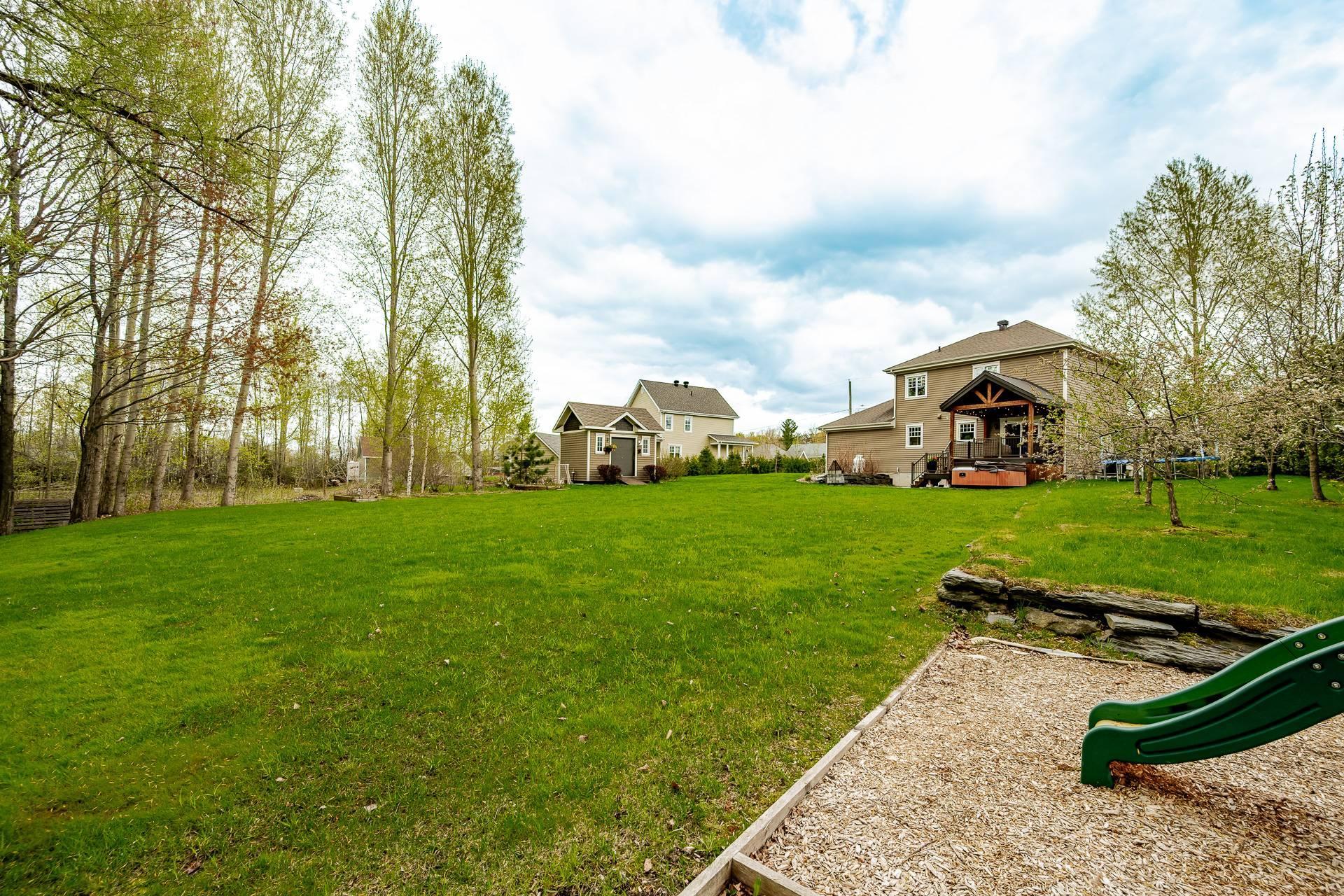 









3324


Rue Générations

,
Sherbrooke (Brompton/Rock Forest/Saint-Élie/Deauville),




QC
J1N0P9

