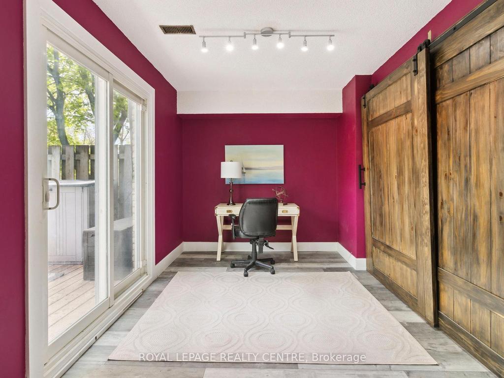 









915


Inverhouse

Drive, 69,
Mississauga,




ON
L5J 4B2

