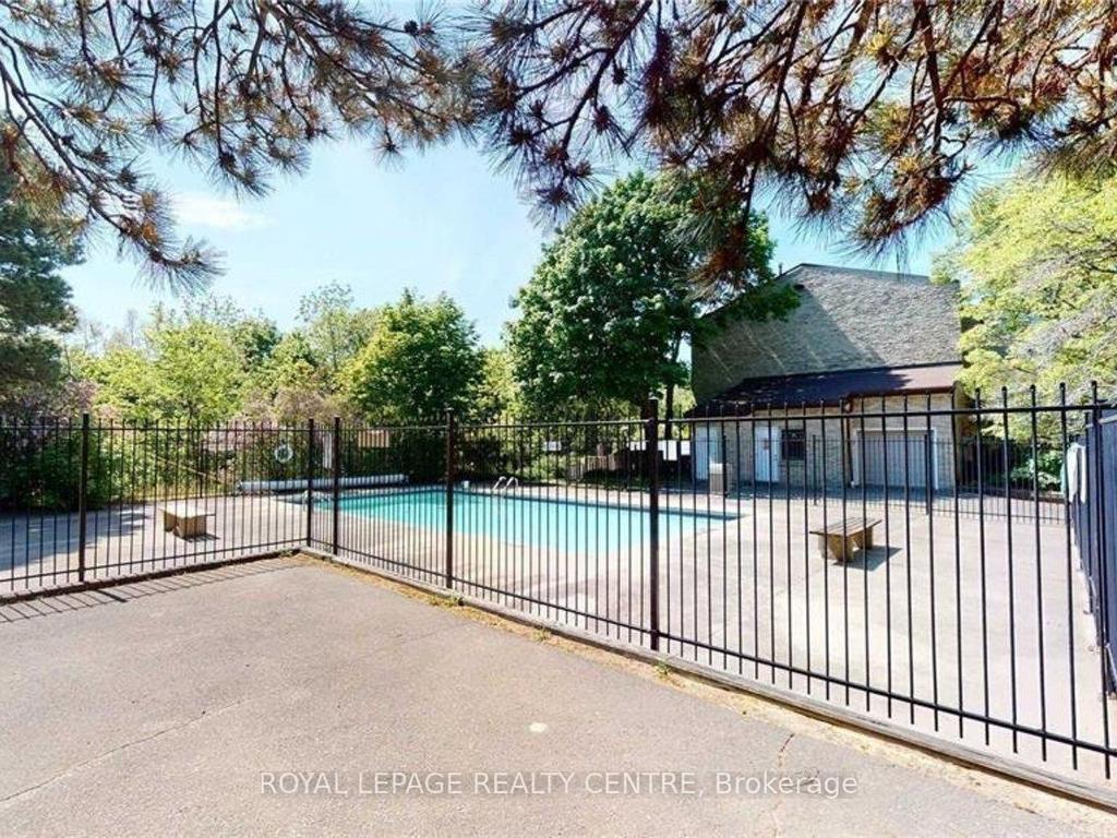 









915


Inverhouse

Drive, 69,
Mississauga,




ON
L5J 4B2

