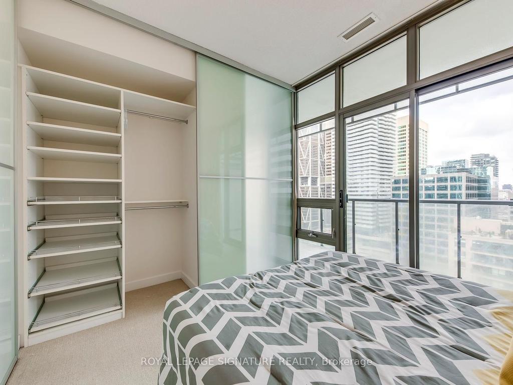 









33


Charles

Street East, 2009,
Toronto,




ON
M4Y 1R9

