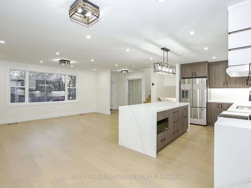 









633


Green Meadow

Crescent North,
Waterloo,




ON
N2V 1E1

