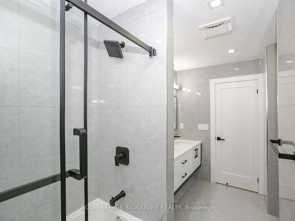 









633


Green Meadow

Crescent North,
Waterloo,




ON
N2V 1E1

