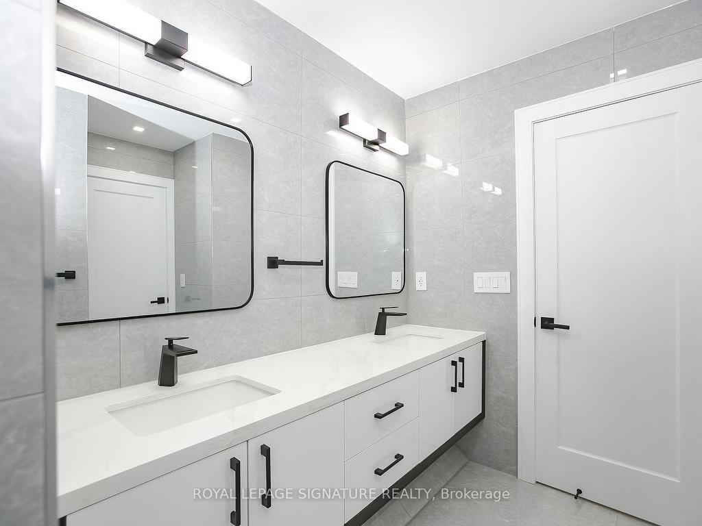 









633


Green Meadow

Crescent North,
Waterloo,




ON
N2V 1E1

