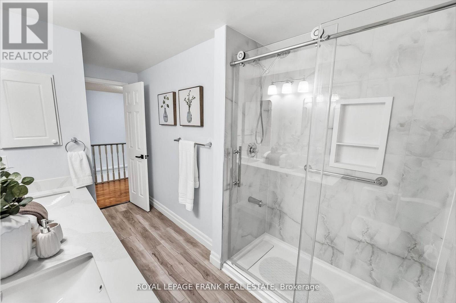 












26 RICKABY STREET

,
Clarington (Bowmanville),




Ontario
L1C4X6

