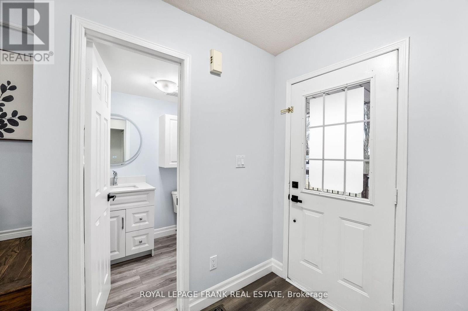 












26 RICKABY STREET

,
Clarington (Bowmanville),




Ontario
L1C4X6

