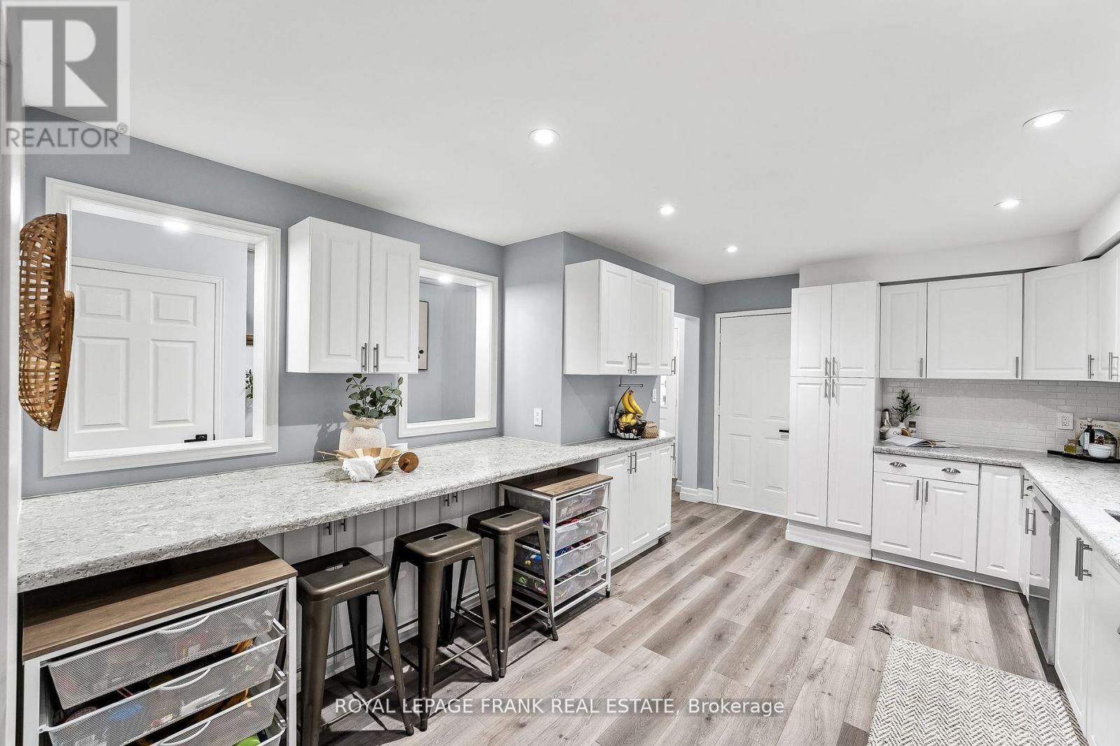 












26 RICKABY STREET

,
Clarington (Bowmanville),




Ontario
L1C4X6

