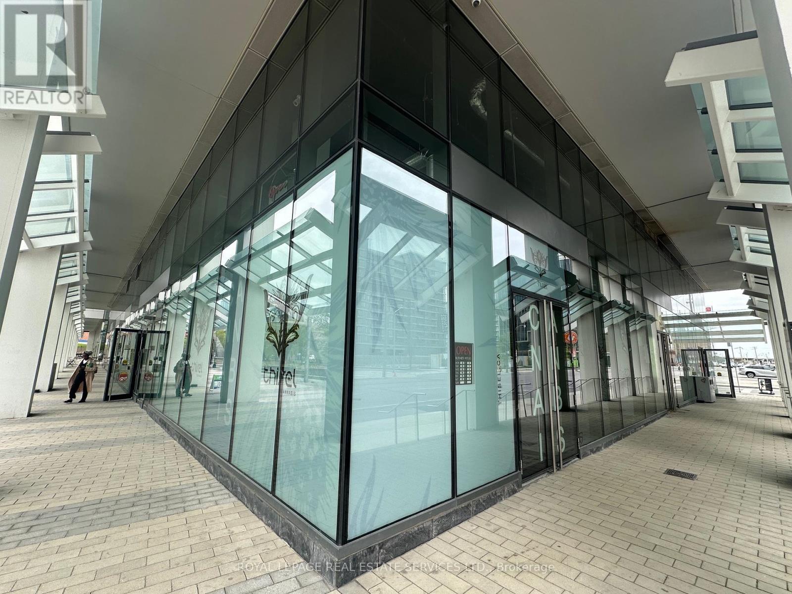 












5 - 192 QUEENS QUAY E

,
Toronto,




Ontario
M5A0C8

