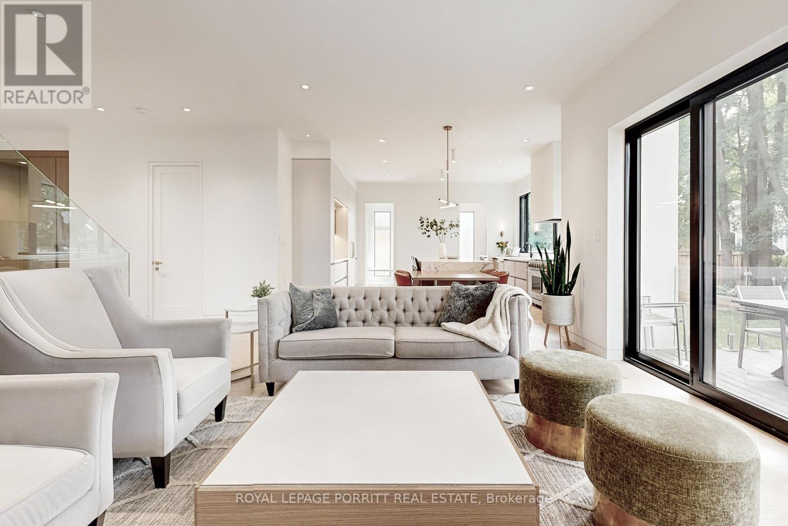 












22 DELMA DRIVE

,
Toronto,




Ontario
M8W4N4

