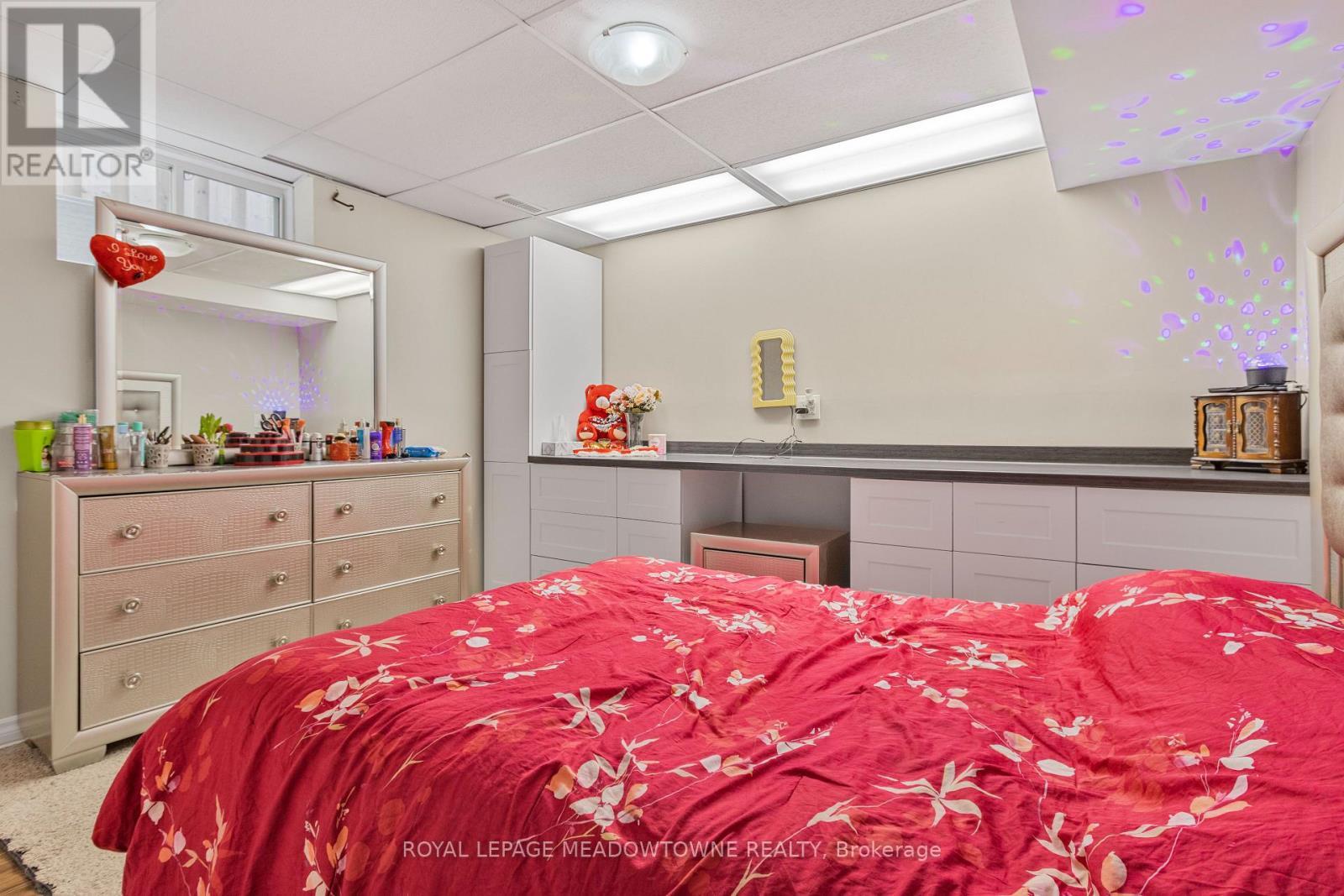 












1162 SMITHER ROAD

,
London North,




Ontario
N6G5R8

