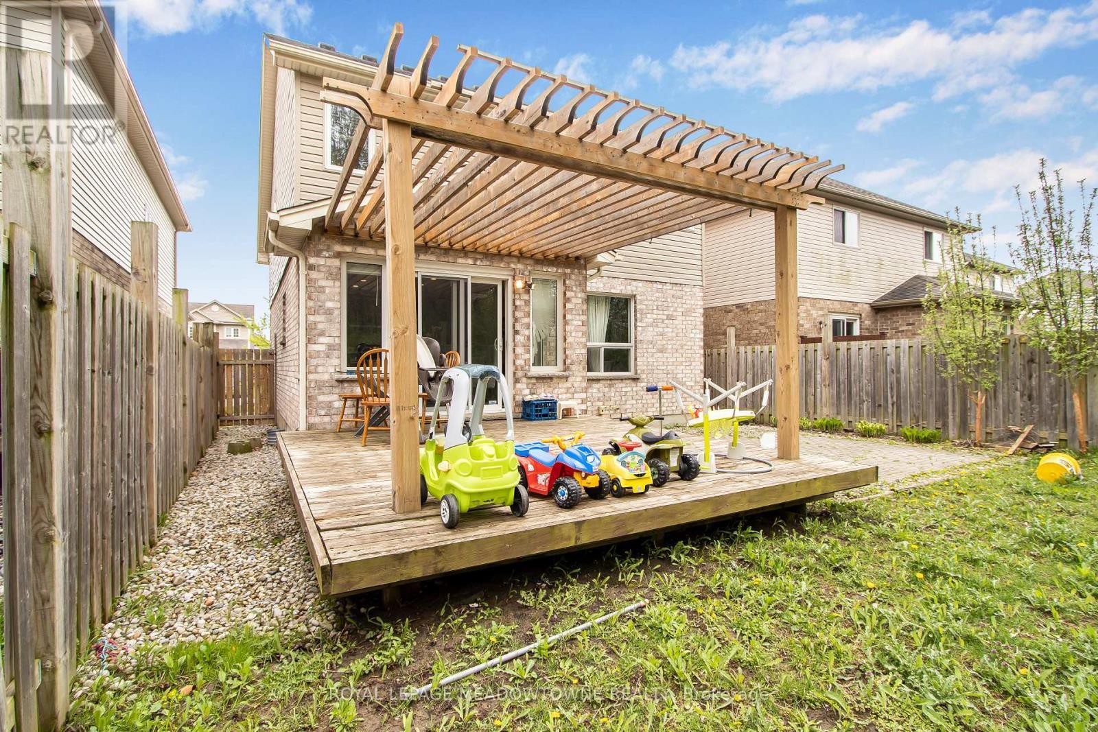 












1162 SMITHER ROAD

,
London North,




Ontario
N6G5R8

