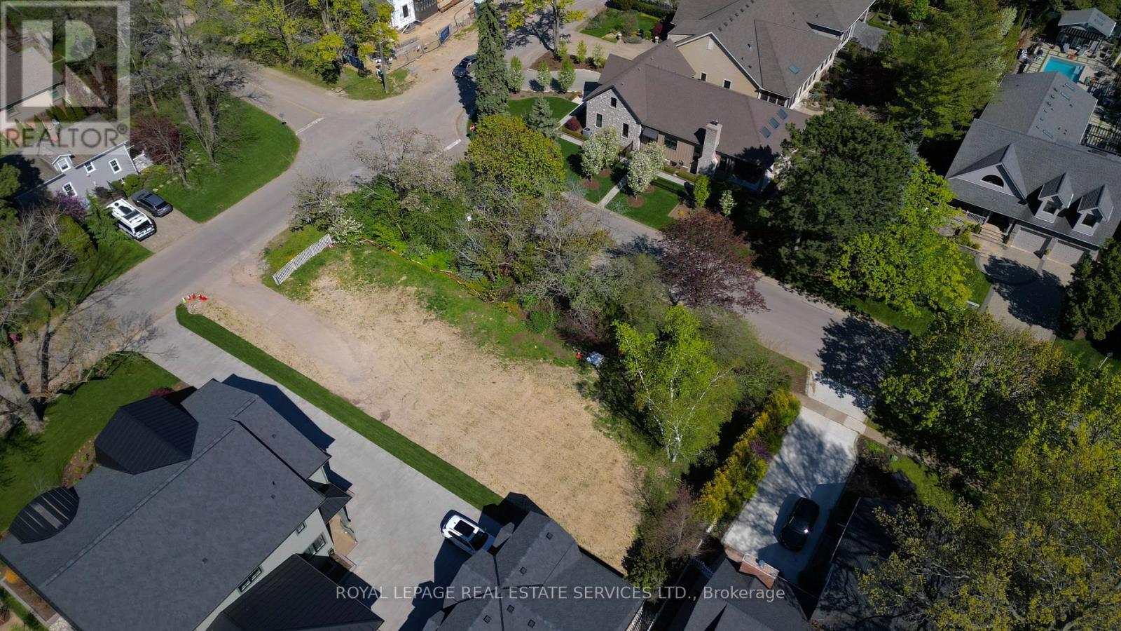 












402 JOHNSON STREET

,
Niagara-on-the-Lake,







Ontario
L0S1J0

