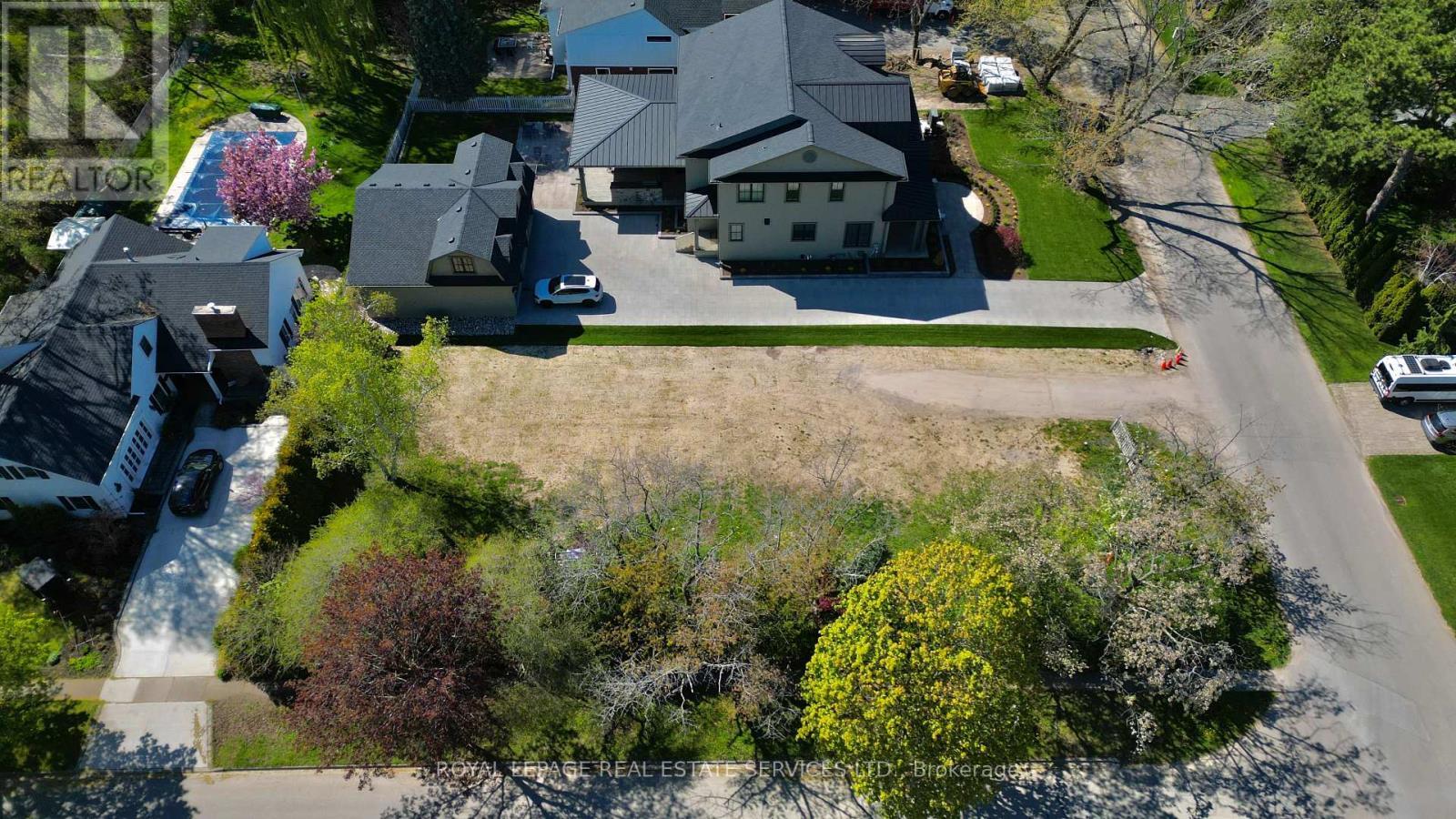 












402 JOHNSON STREET

,
Niagara-on-the-Lake,







Ontario
L0S1J0


