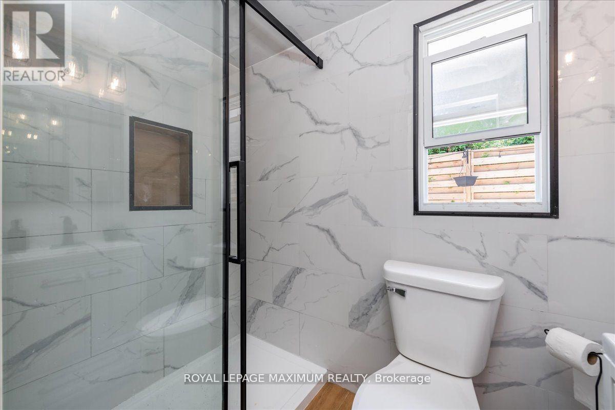 












749 RIVER ROAD E

,
Wasaga Beach,




Ontario
L9Z2M4

