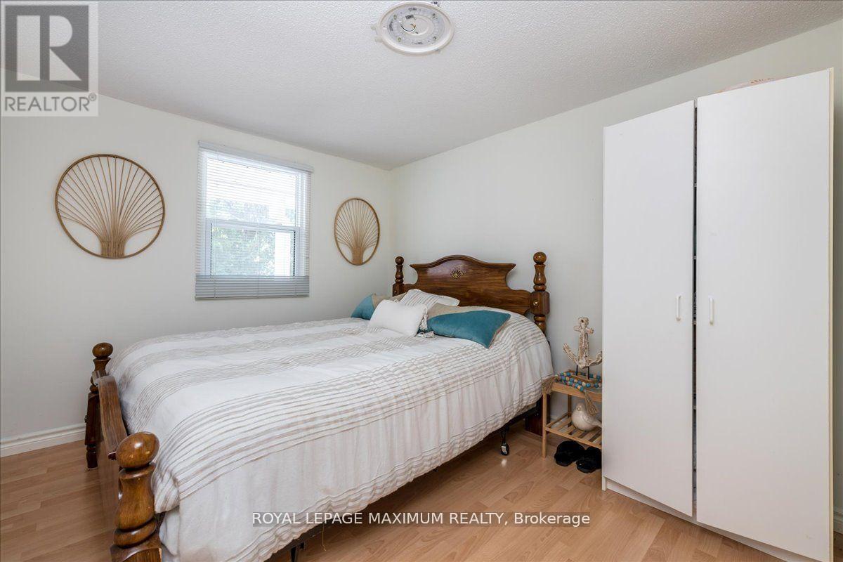 












749 RIVER ROAD E

,
Wasaga Beach,




Ontario
L9Z2M4

