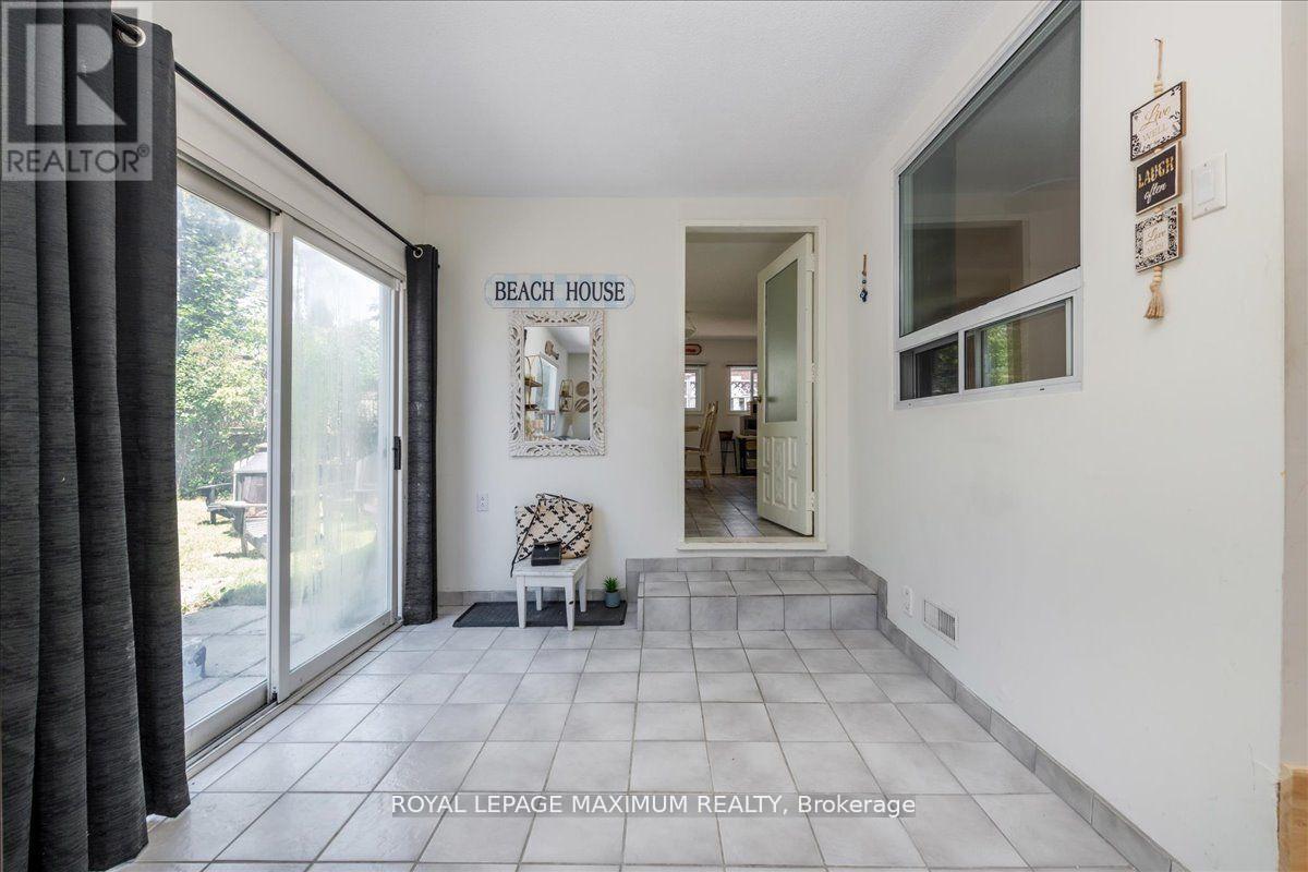 












749 RIVER ROAD E

,
Wasaga Beach,




Ontario
L9Z2M4

