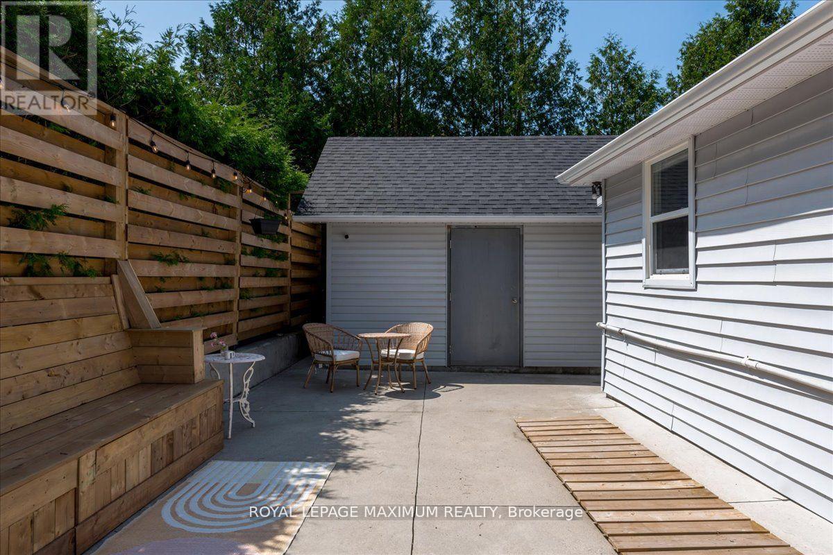 












749 RIVER ROAD E

,
Wasaga Beach,




Ontario
L9Z2M4

