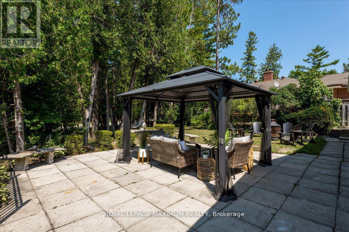 












749 RIVER ROAD E

,
Wasaga Beach,




Ontario
L9Z2M4

