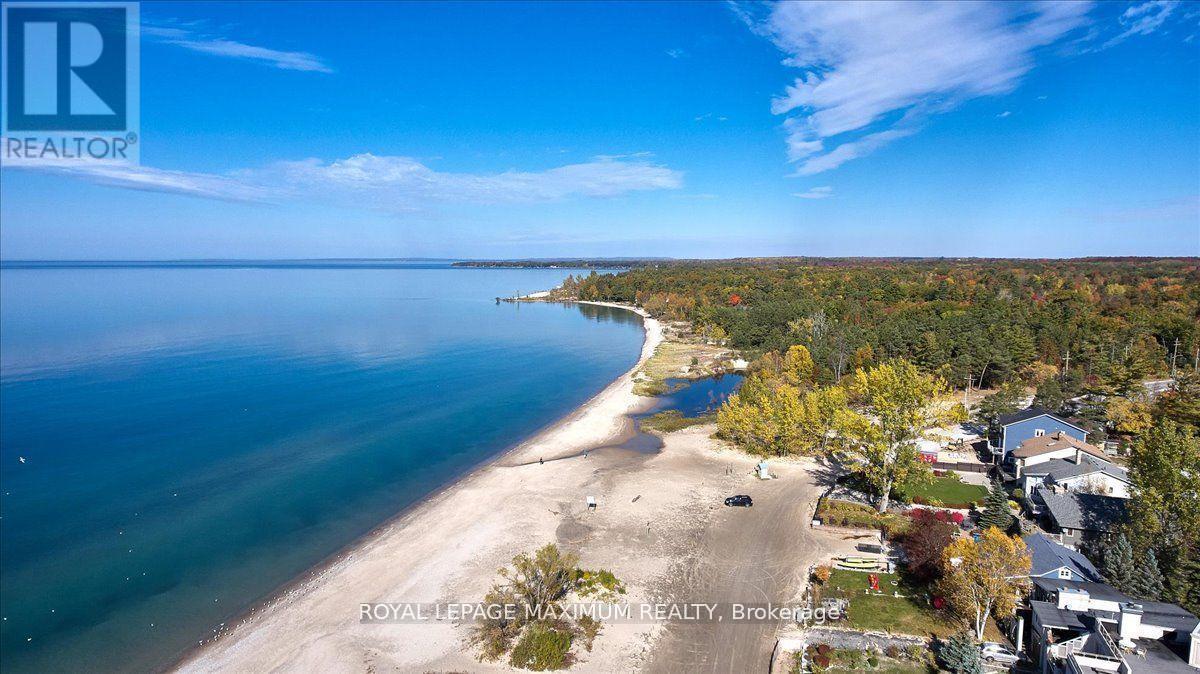 












749 RIVER ROAD E

,
Wasaga Beach,




Ontario
L9Z2M4

