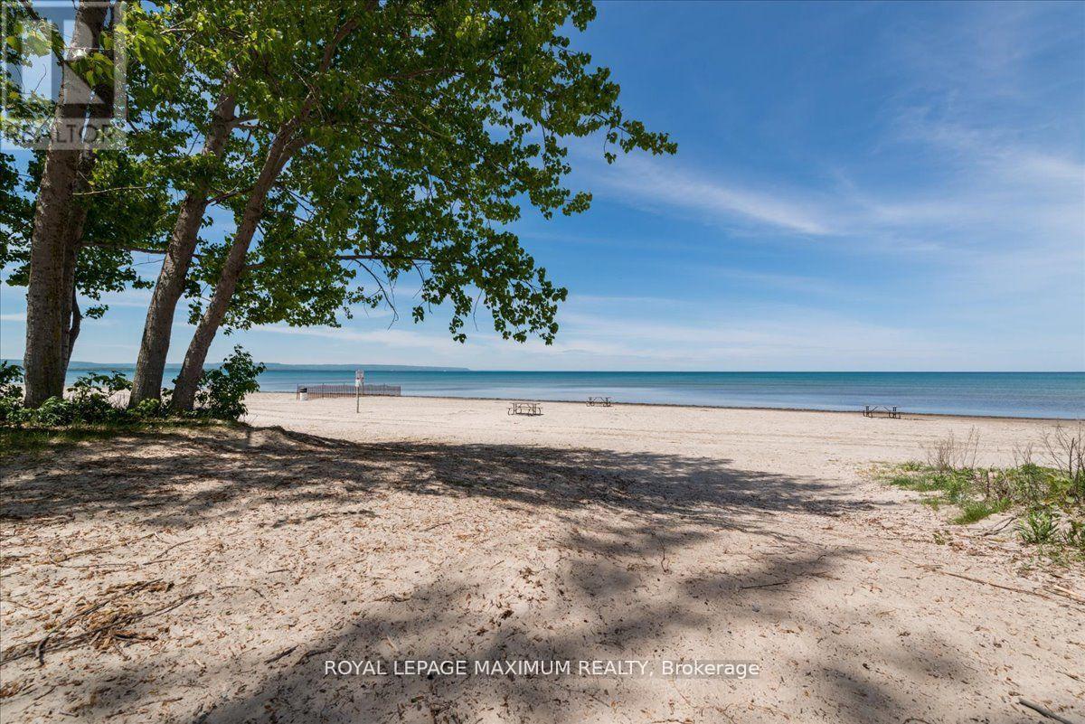 












749 RIVER ROAD E

,
Wasaga Beach,




Ontario
L9Z2M4

