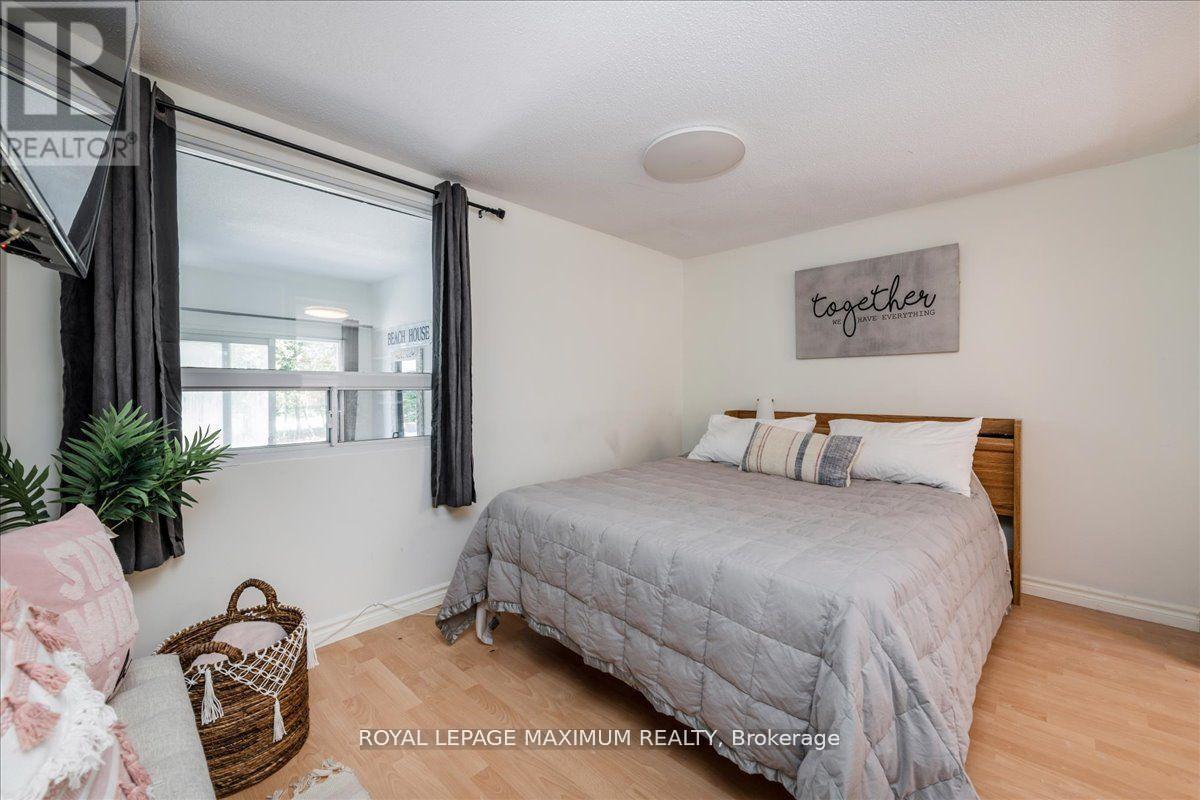 












749 RIVER ROAD E

,
Wasaga Beach,




Ontario
L9Z2M4

