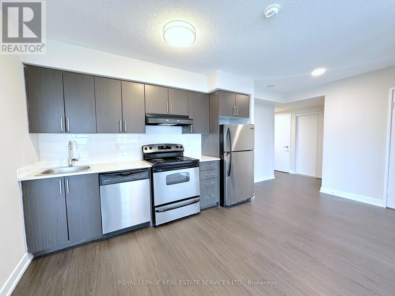 












2402 - 561 SHERBOURNE STREET

,
Toronto,




Ontario
M4X0A1


